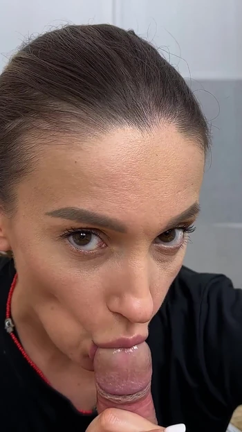 Wet Deepthroat From Sexdater Girl.