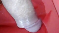 Jonge Colombiaanse porno met grote penis vol melk