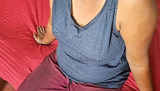 Asyalı orta yaşlı seksi üvey anne so horney viral video