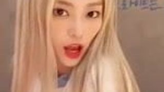 Non resistere al duro lavoro di clc yeeun, ragazzi