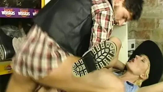 Amerikalı Alman Ev Hanımını Sikiyor