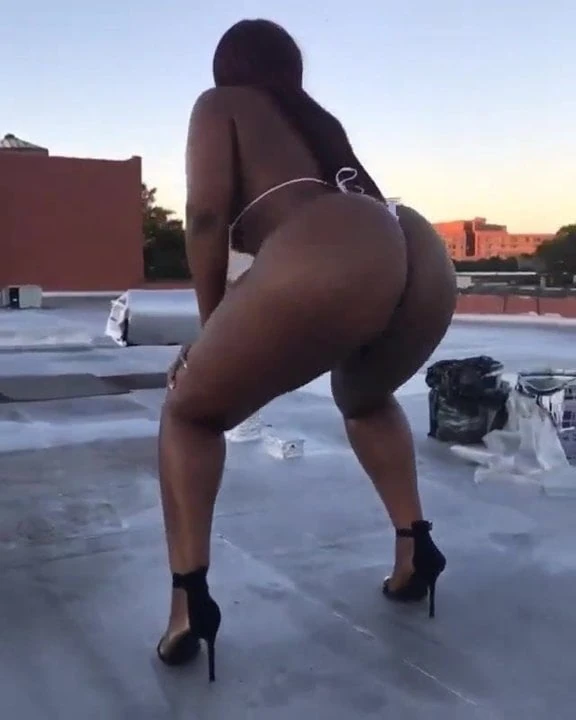 Beautiful Goddess Twerking in a Thong