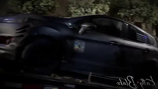 Wir Haben in Einem Abschleppwagen Gefickt, Während Unser Auto Gefahren Wurde