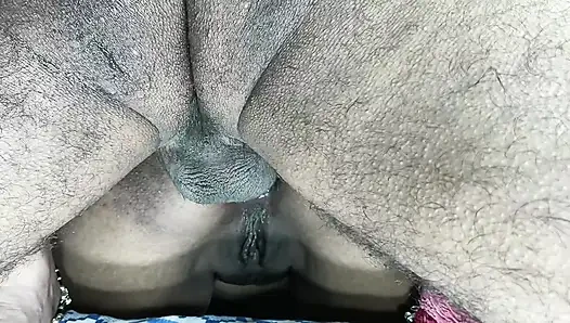Heißes sexy mädchen in den arsch, muschi gefickt, muschi lutschen, muttermilch aus der brust lutschen und im doggystyle auf dem schwanz sitzen, hindi