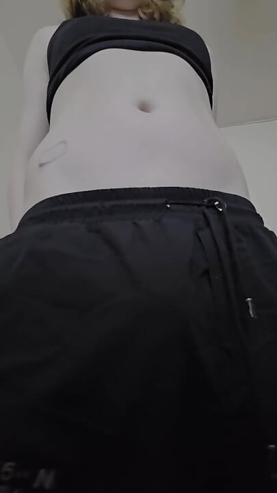 Gwen Nova Plays with Her Big Girl Dick