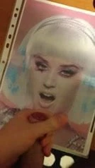Katy Perry'ye cum haraç!