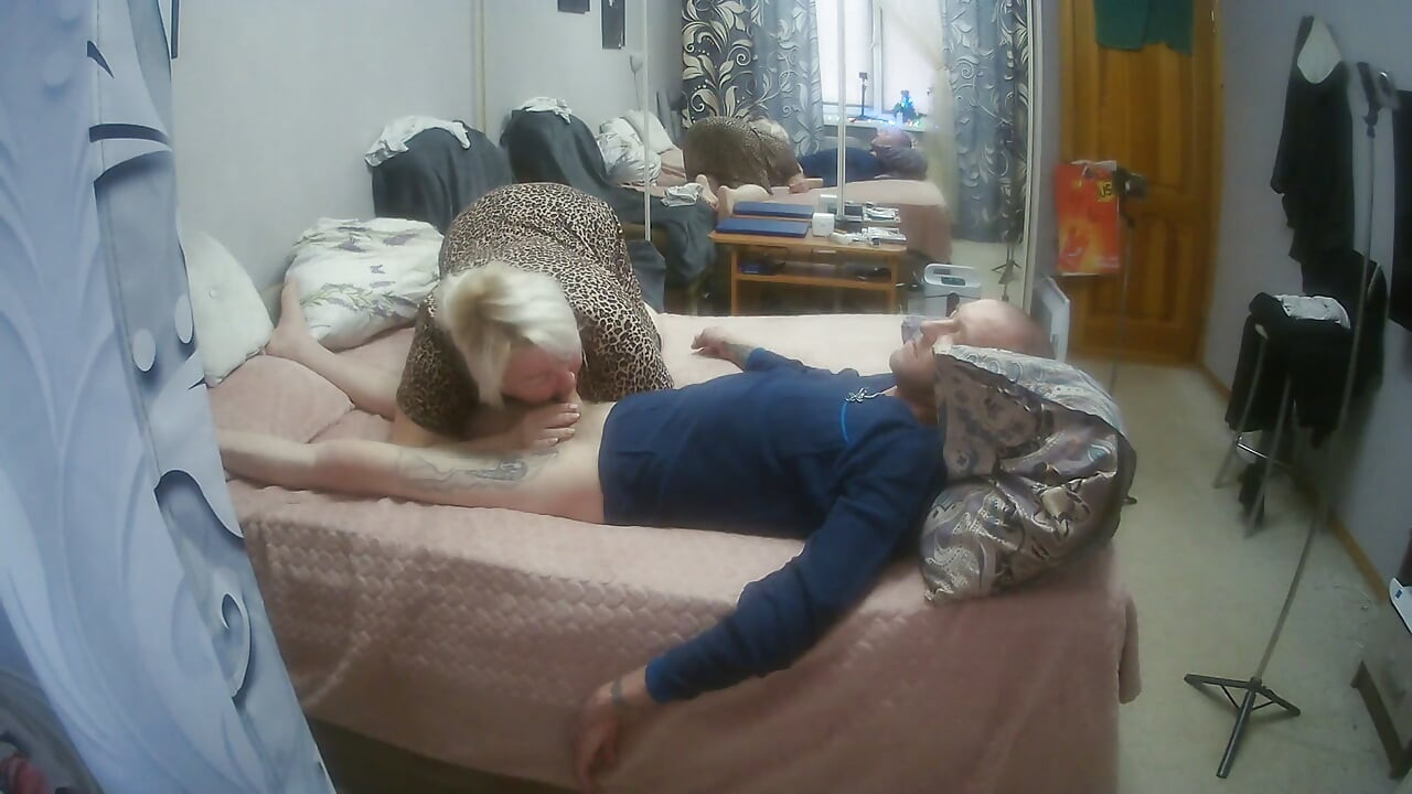 Meri sauteli mammi ne mere hath ki naukri men badha dali, mujhe gahri lnd chusaee di aur mera viry nigal liya