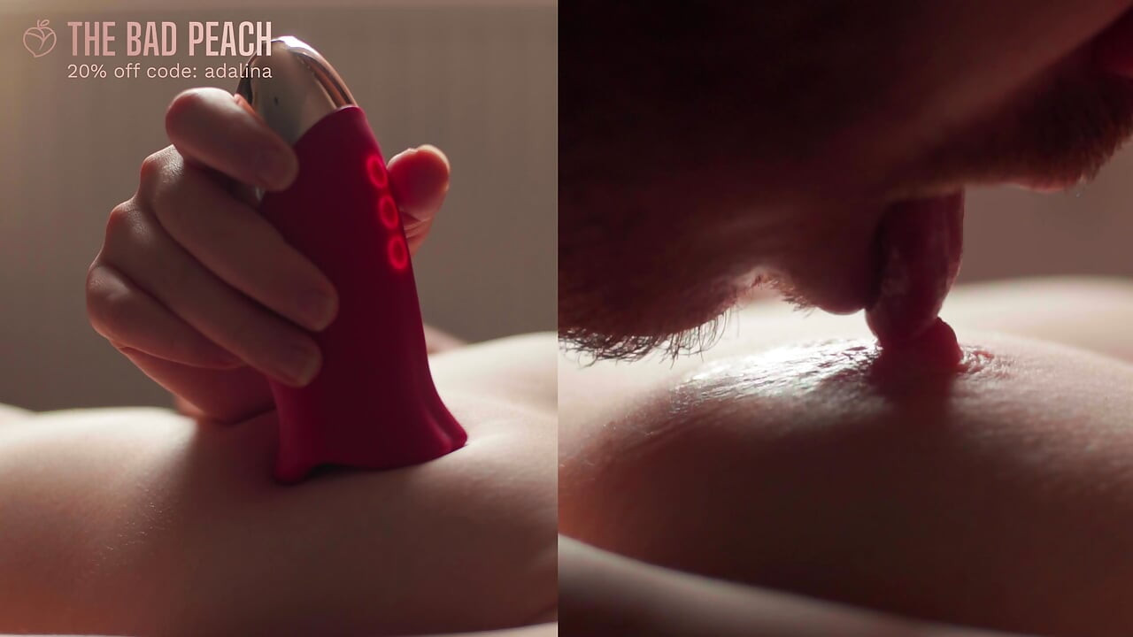 Intenso clitóris Licker Toy sente como se alguém estivesse comendo minha buceta