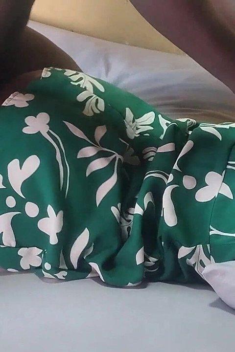Stepsister Sneak Into My Room Wearing a Cute Dress with No Underwear Just to Get a Stepbrother's Big Cork Fuck Her Dark Pussy