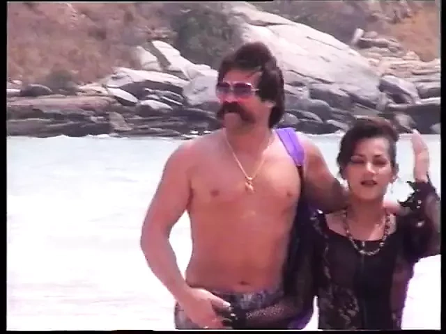 Sex on the beach with hot ladyboy