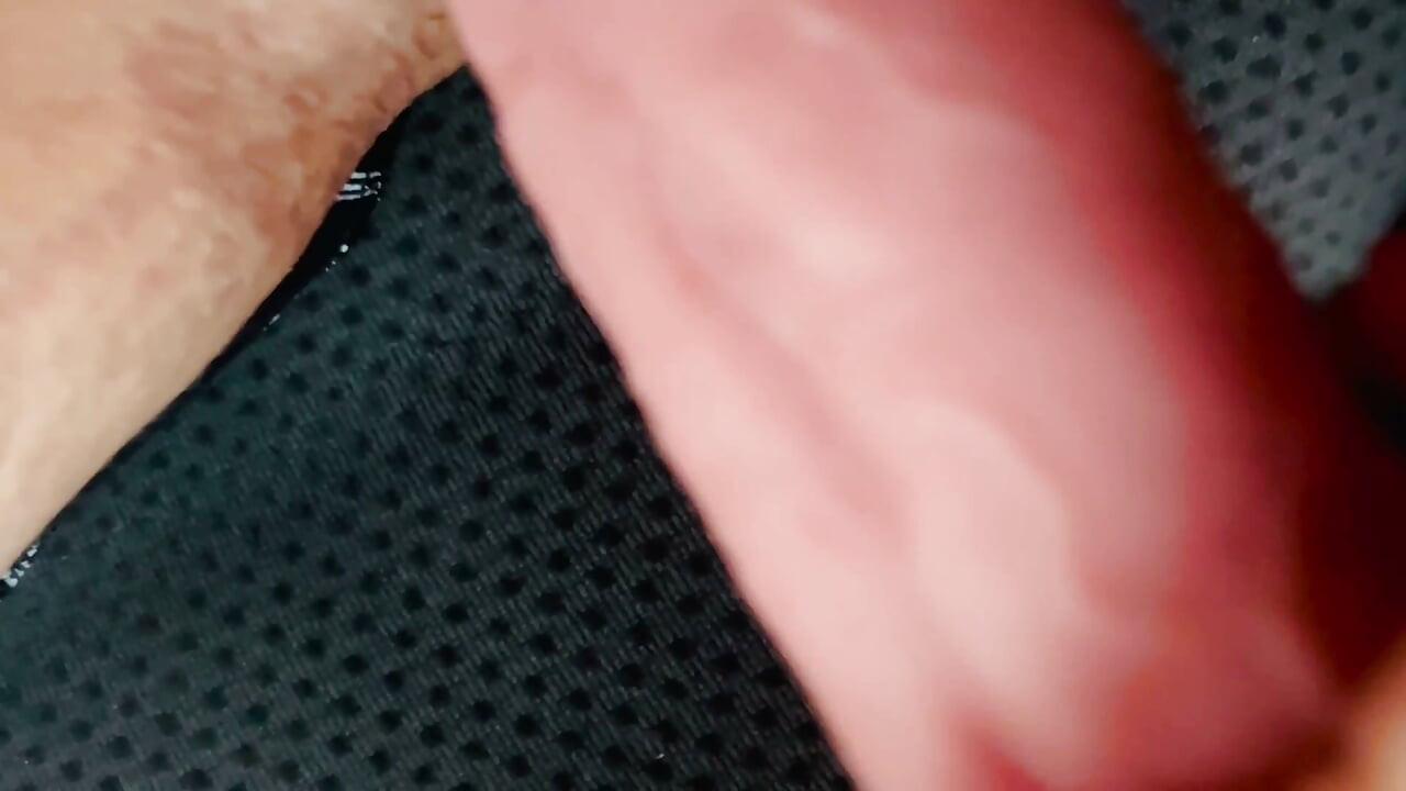 Arabada Bir Otoparkta Durup Yabancılar Tarafından Şaşırtma Riskine Kapılarak Bir Fahişe Gibi Vajinamı Dildo Yapıyorum