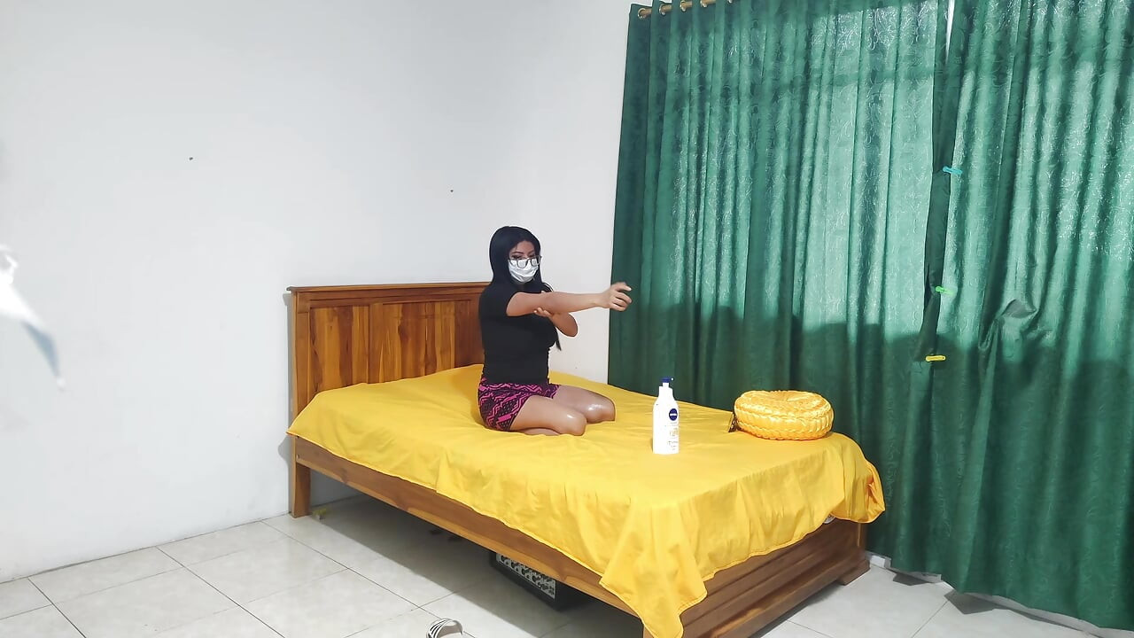 SAYA MEMOHON KRIM BADAN SEMASA MERAKAM VIDEO LUCAH KEKASIH SAYA