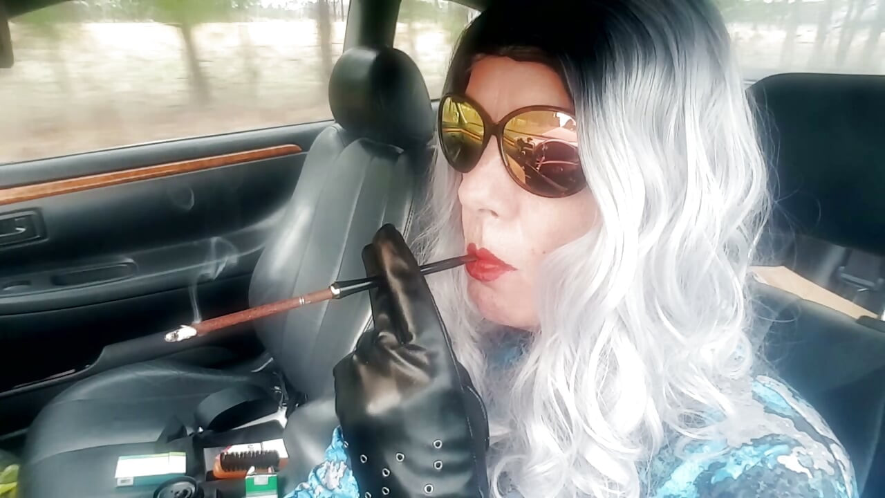 MATURE TS CD DRIVING AND SMOKING VIRGINIA SLIMS AND MORE 120s
