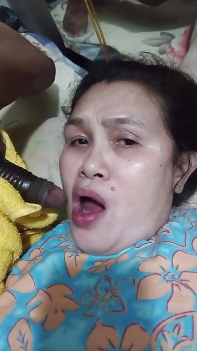 played 69 while she blojob and face to the cam.
