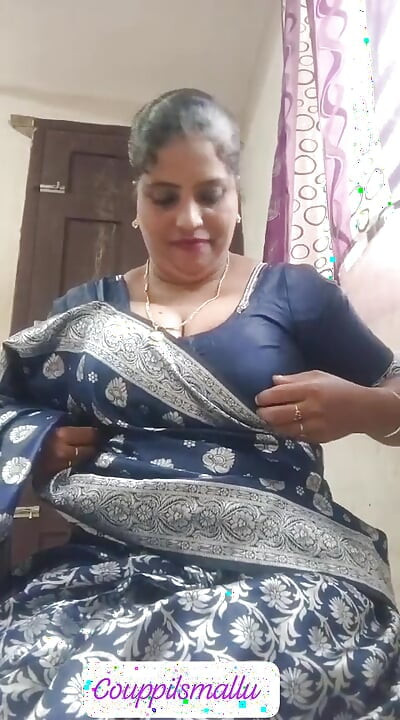 Your own aunty, shining in a saree