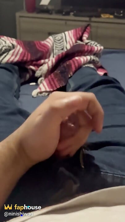 Masturbare timp de 9 minute heterosexual