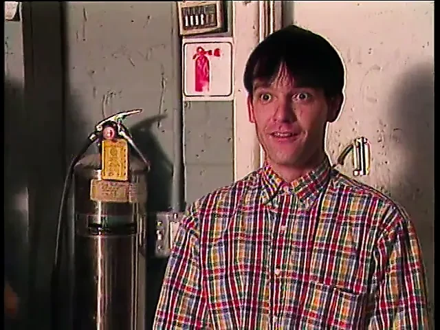壮男看着三个小鸡，在车上操小穴和屁股