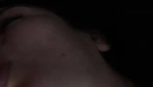 Над кроватью минет