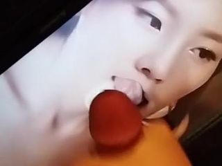 Cumming auf Snsd Taeyeon (falsches Bild)