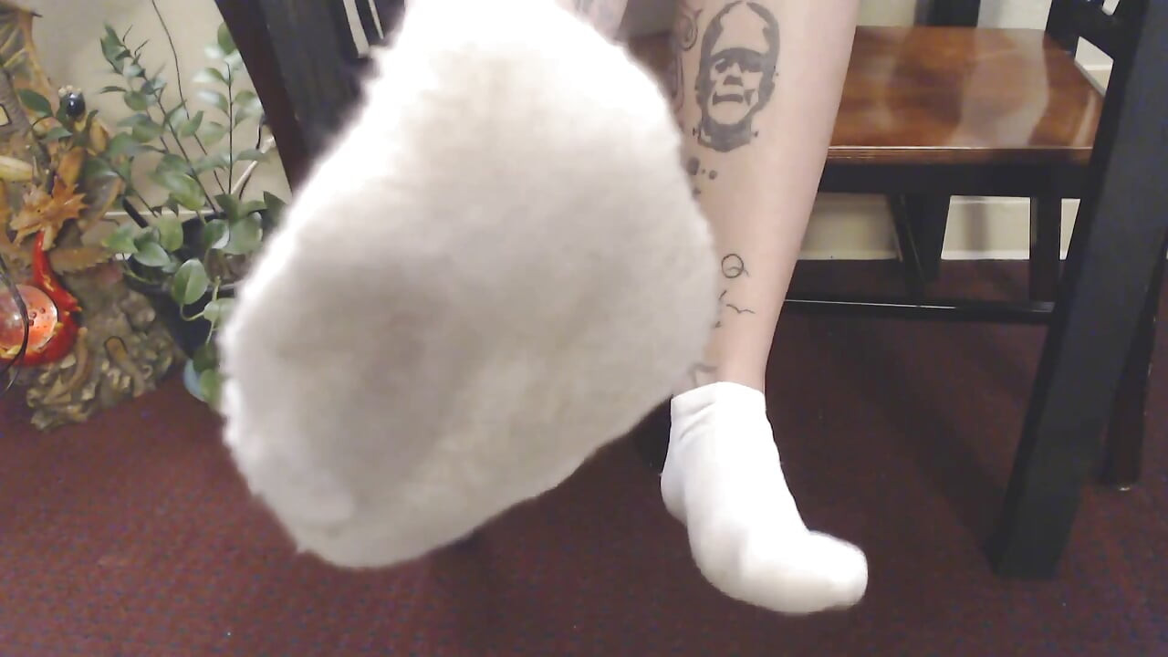 Dirty little ankle socks