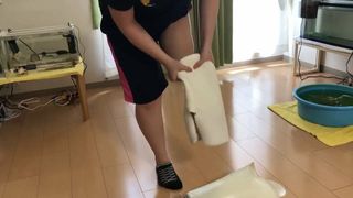Japanese SAK amputee girl hopping & wearing prosthesis