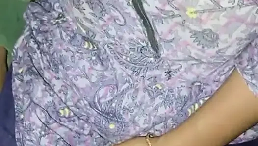 "Aku menyetubuhi ibu tiri keponakanku di depannya.