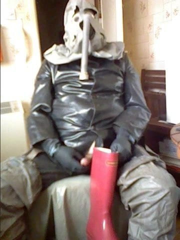 Good rubber wank.
