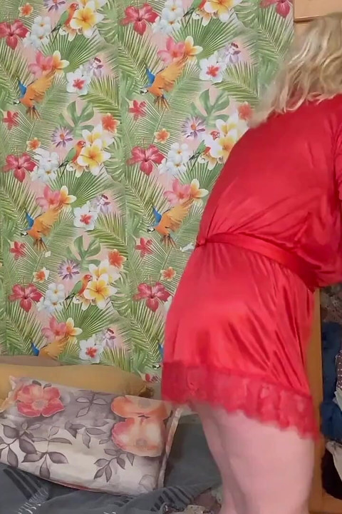 Fixe meu guarda-roupa bagunçado e encontre enormes consolos em Then Wow
