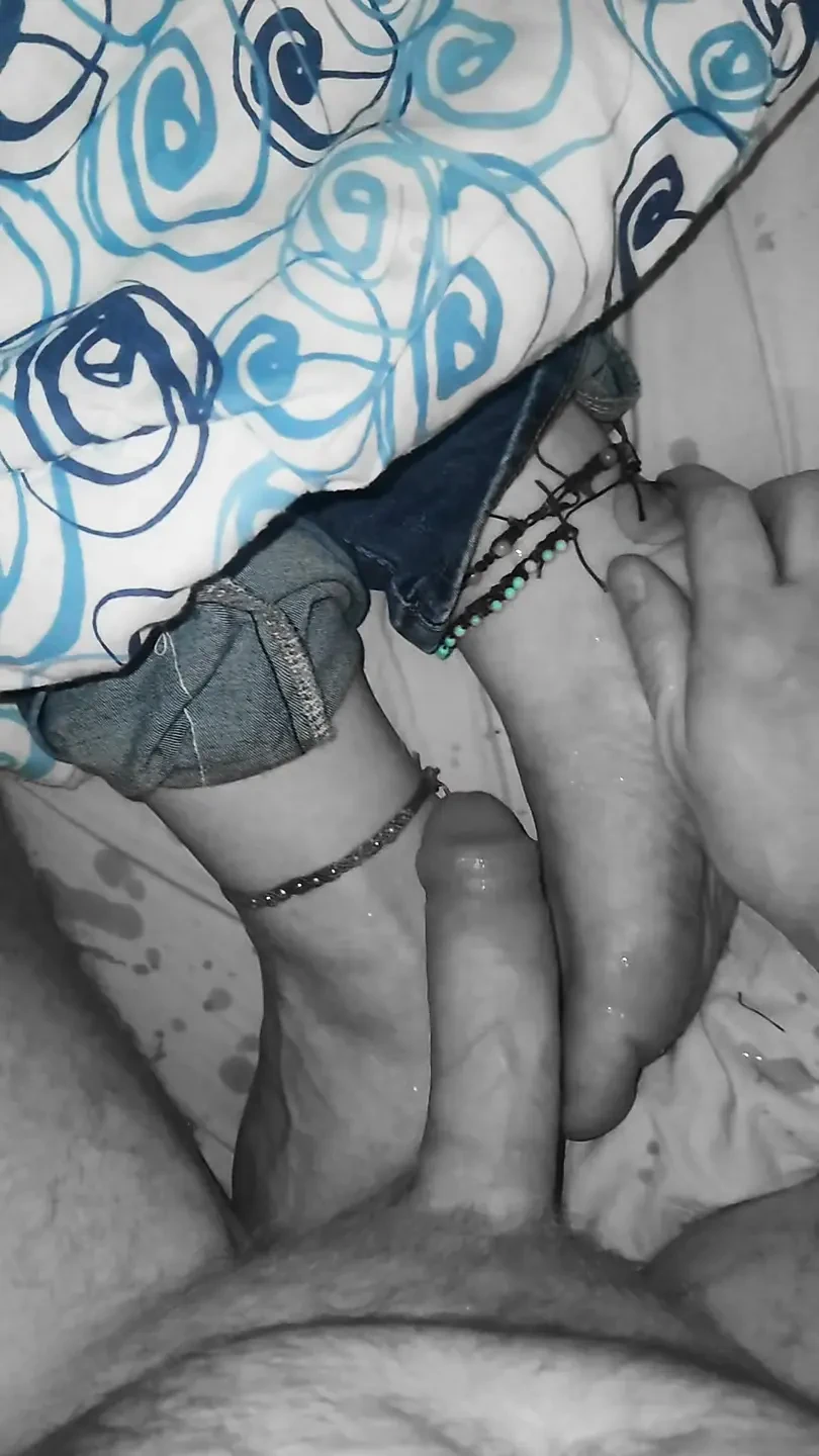 Cum on her feet