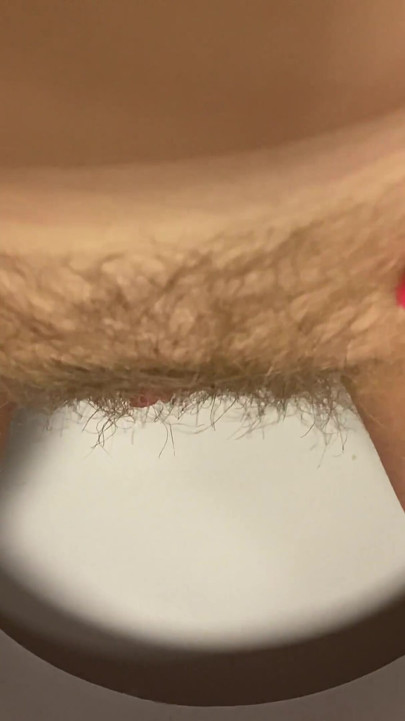 Hairy Pussy Pee and Accidentally Fart, Very Close up View