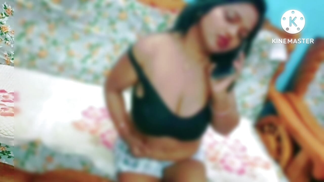 Horny girl friend who yearning for sex and a boyfriend rushing over to satisfy her desire - full tamil erotic audio with hot mo
