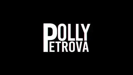 Benimkisi parmaklarla ve büyük dildoyla sikiliyor