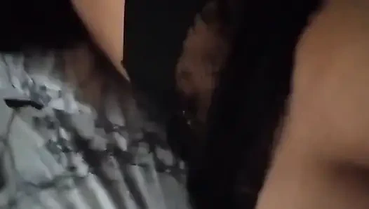 Dd'im sabah odama geliyor ve beni alıyor.