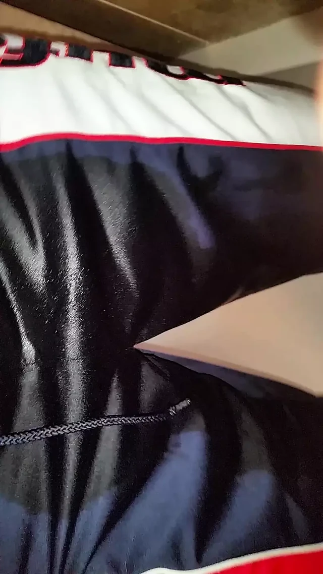 peeing in my pants my dick will not stop leaking
