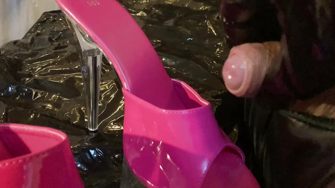 ピンクフェティッシュヒールに3発射精 - ユーザーリクエスト