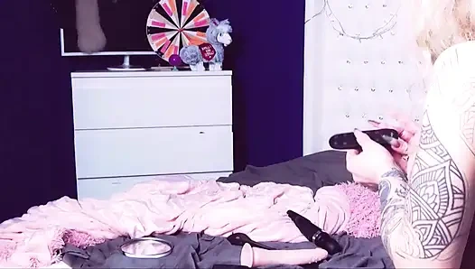 Üvey kız kardeşim bana gerçek anal seksin ne demek olduğunu gösterdi