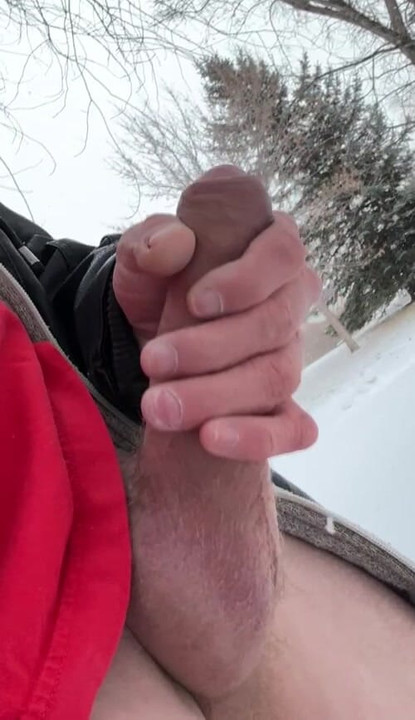 Jacking off beside No Frills Grocery Store Airdrie