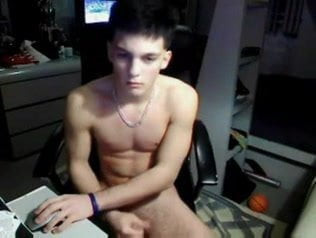 Amateur hetero boy wanking on cam