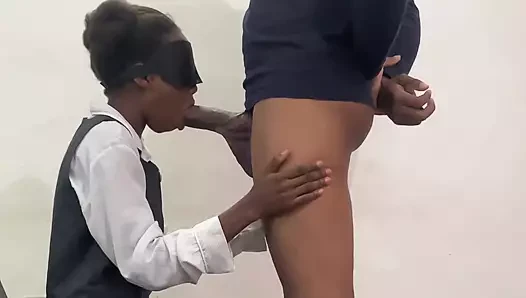 Zierliche studentin aus sierra leone kann großen schwanz nicht allein lassen 2