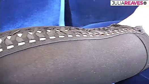 Chelsie'nin sıkı götü canavar yaraklarla sert itişiyor