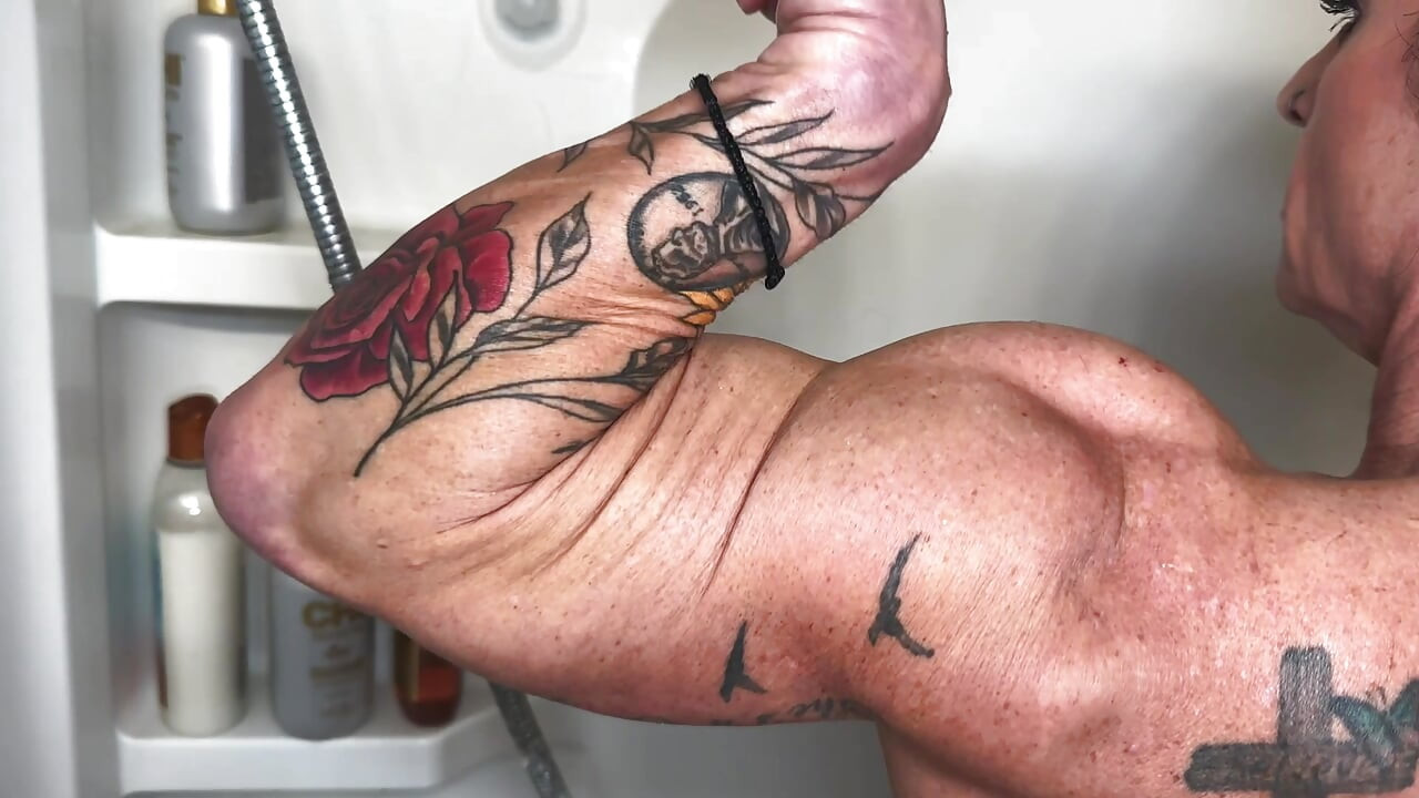 Shower Flex Fantasy: Kandy Flexes and Rips Her Tank Top
