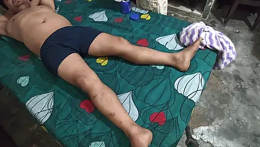 Pijat minyak dan ngocok penuh romantis