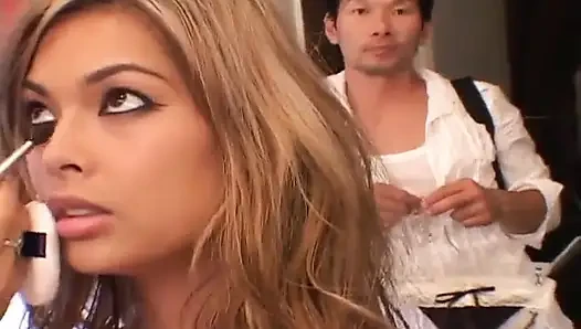 Make-up-session Mit Tera Patrick