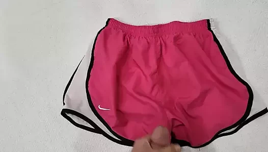 Cum üzerinde başka bir çift arasında kardeş şort
