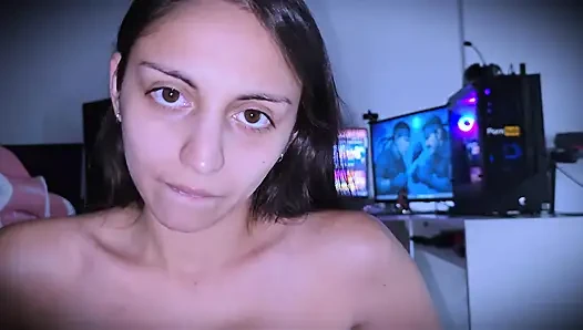 I give my flatmate a good blowjob with Russian handjob