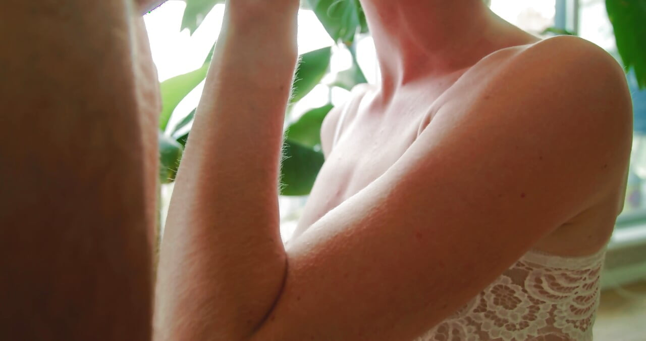 Teen Blowjob and Cinematic Facial