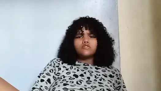 Bermain dengan tubuhku yang menyenangkan