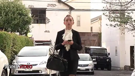 Sapık Asyalı hatun tutkulu ray ile döllemeden önce yarak yiyor