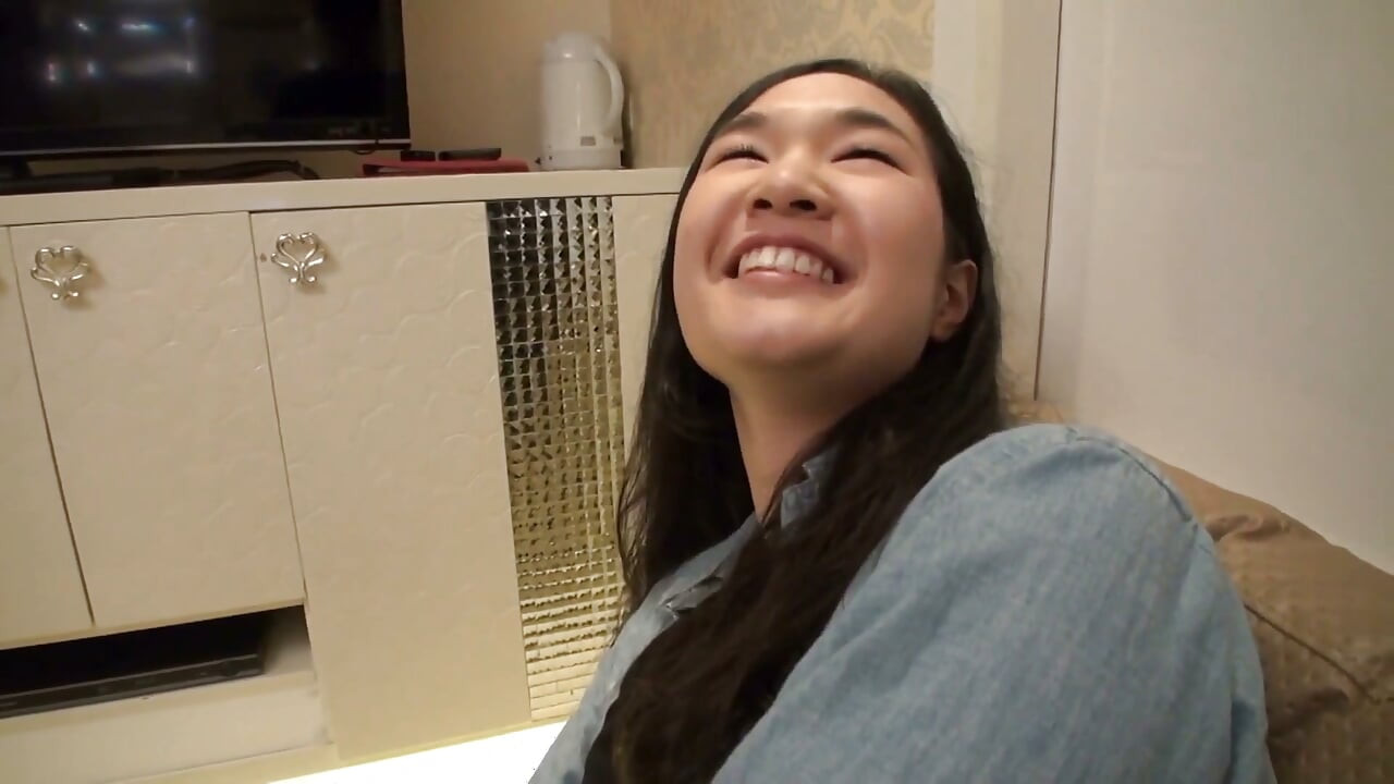 Filming with the Camera She Got From Her Pachinko Victory