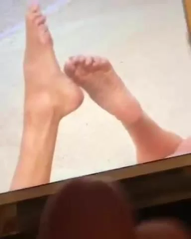 Cumming on kate uptons feet 2